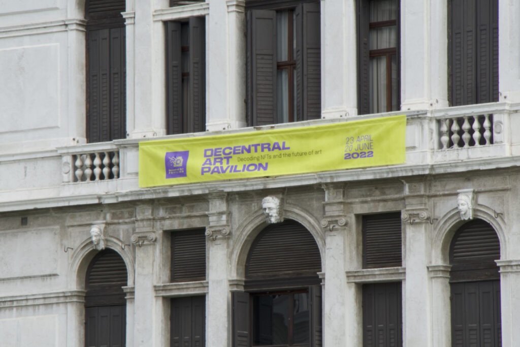 DAP_Levi Palace_facade_banner detail (2)