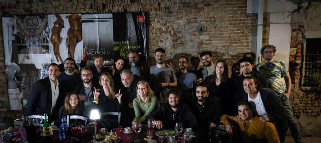 DAP_Venice_Artblocks_Generative Art_dinner group photo (3)