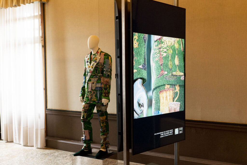 DAP_Venice_Fashion & NFT_exhibition_Dolce & Gabbana_Dress&Screen (3)