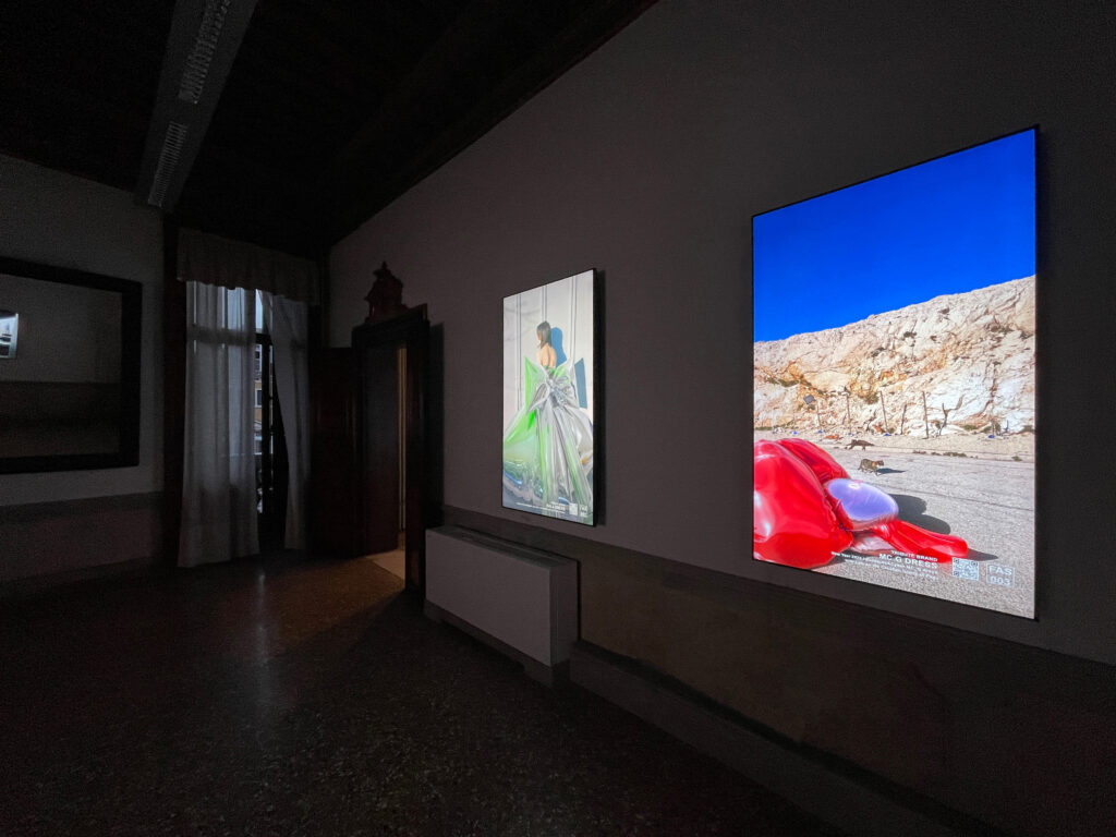 DAP_Venice_Fashion & NFT_exhibition_event_Room 5 (4)