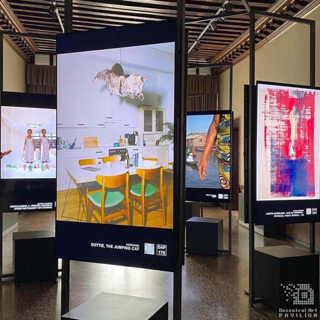 DAP_Venice_week_Photography & NFT_exhibition_Room 2 (21)